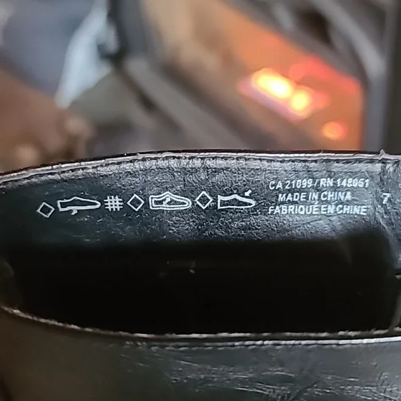 size 7 Chelsea Boot - Picture 7 of 7